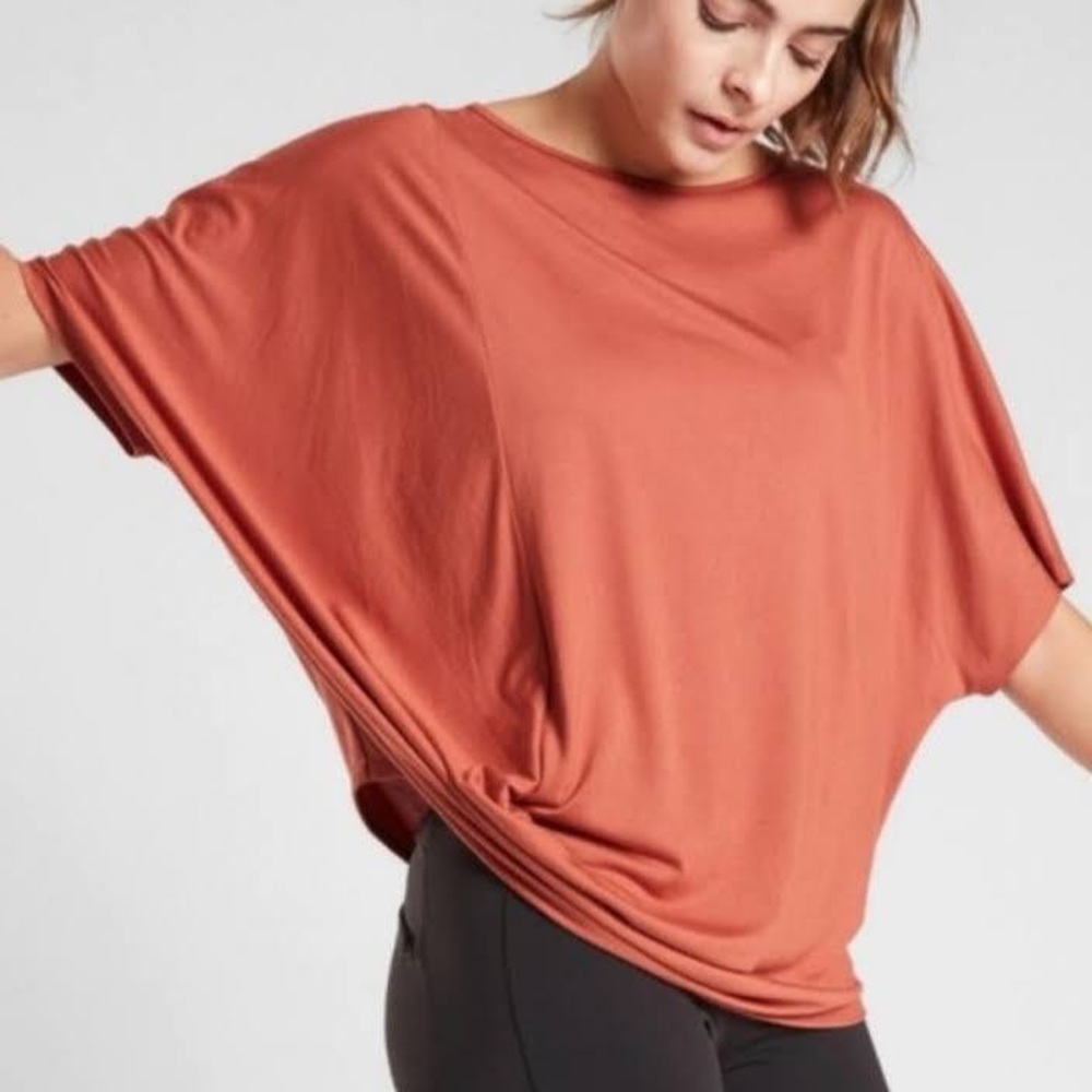 Doorman tee over side from Athleta. New with tags